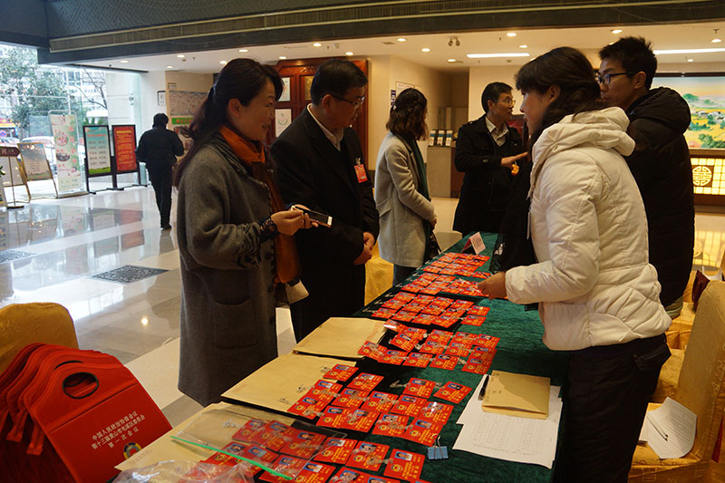 2017.1.6政协委员报到图片 (108).jpg 2017.1.6政协委员报到图片 (108).jpg